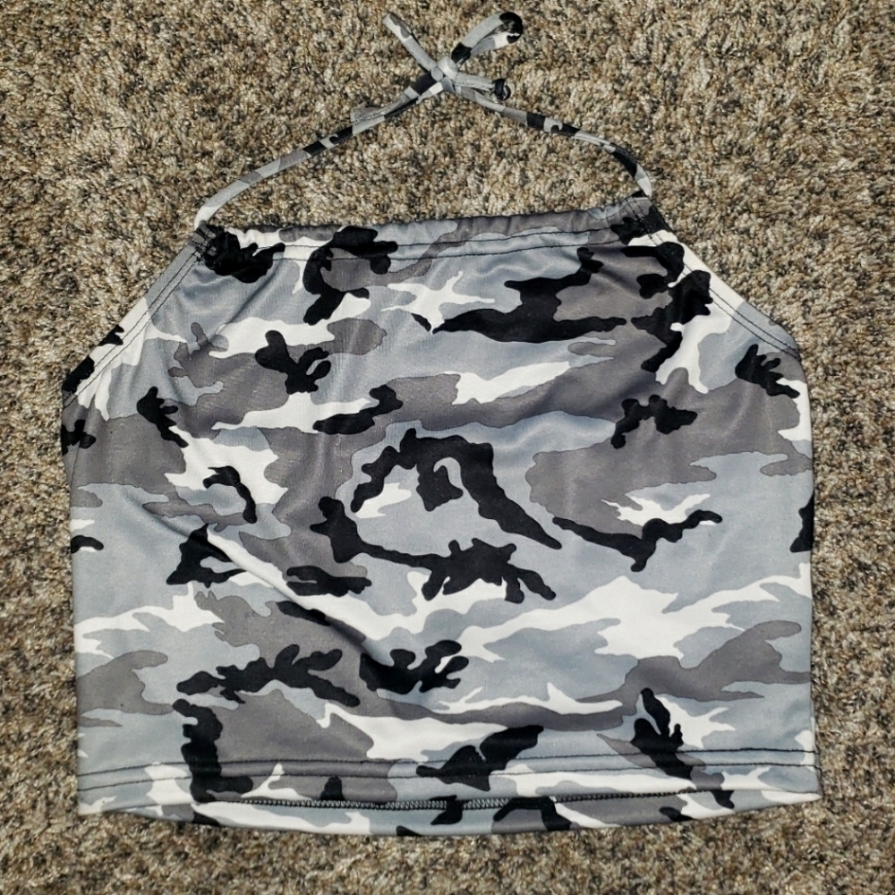Gober | NWT| Camouflage Halter Top